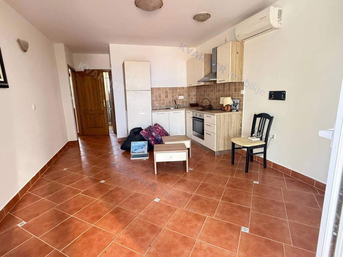 Malinska - hiša z 2 apartmajema in pogledom na morje