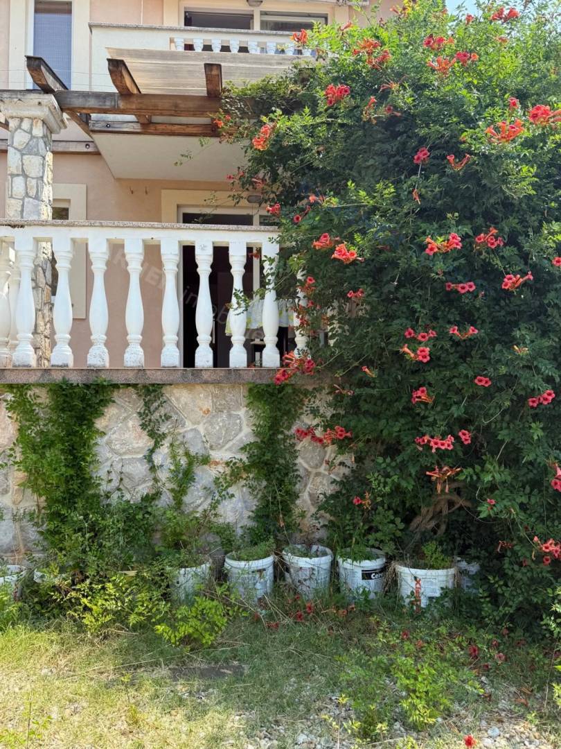 Malinska - hiša z 2 apartmajema in pogledom na morje