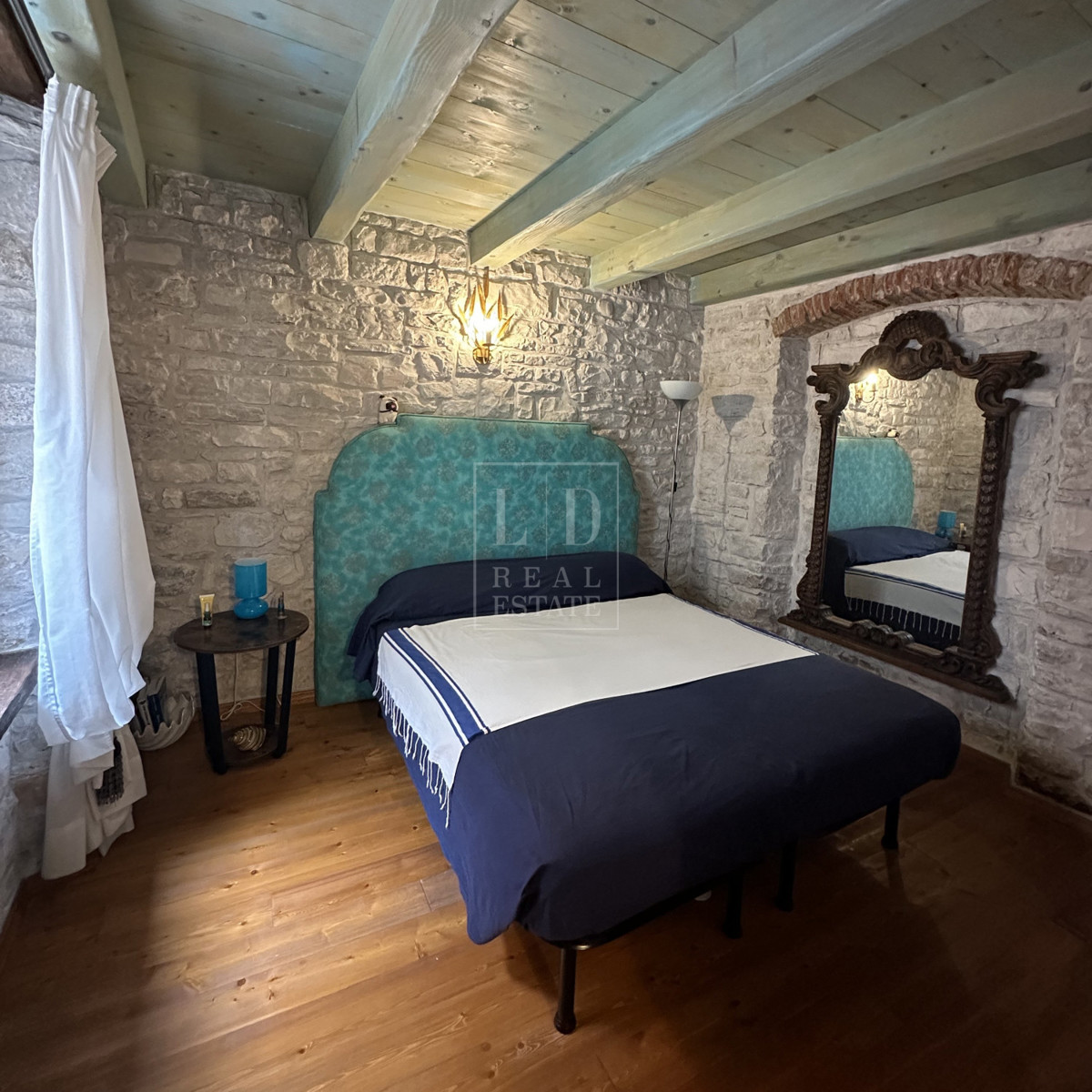 Hiža v centru Novigrada