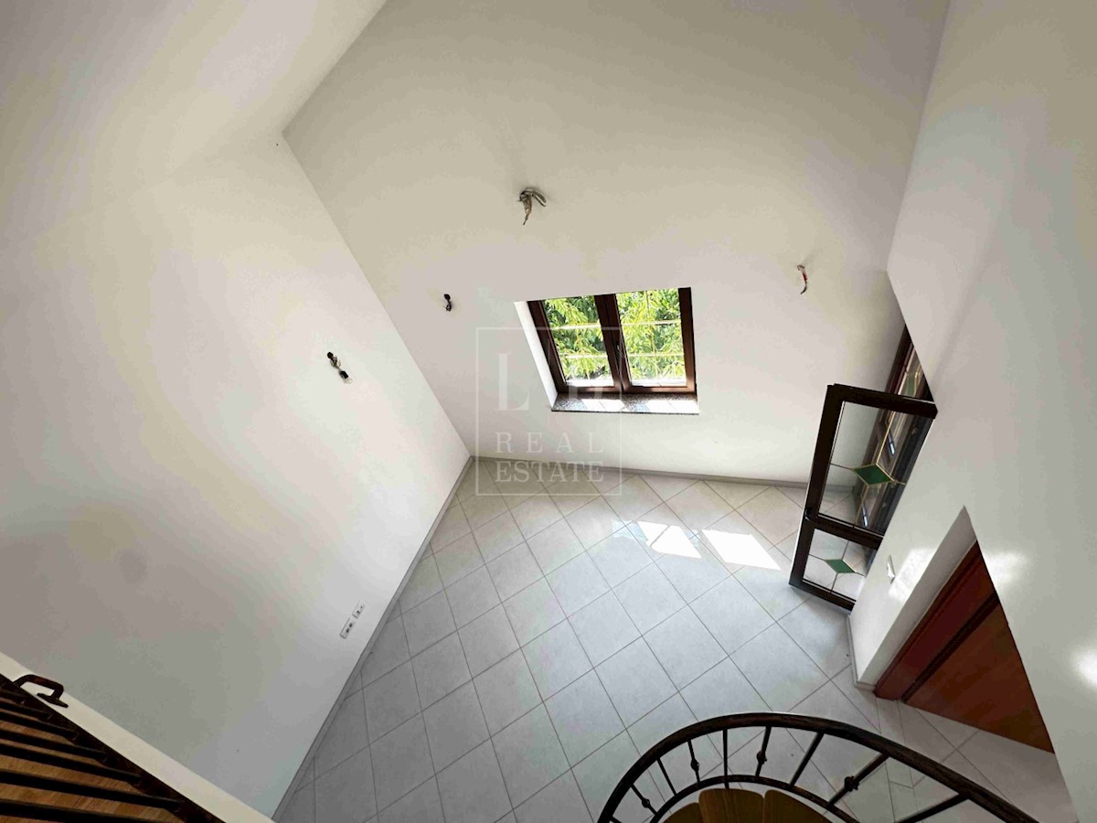 Stanovanje v Karpinjanu