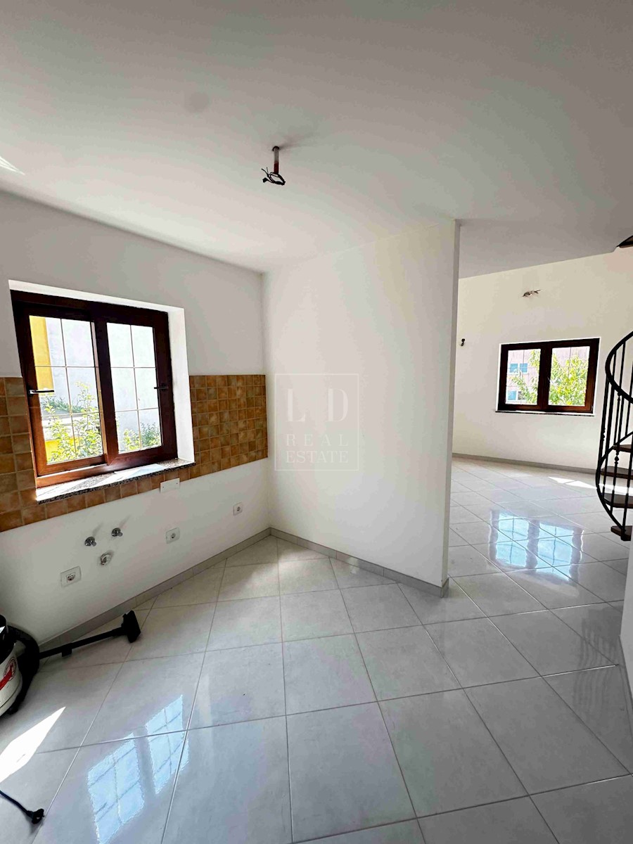 Stanovanje v Karpinjanu