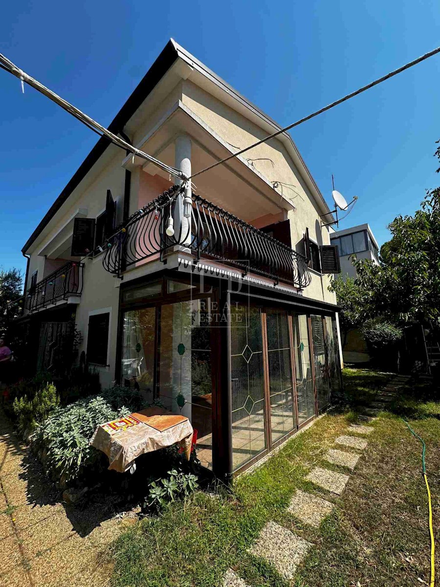 Stanovanje v Karpinjanu