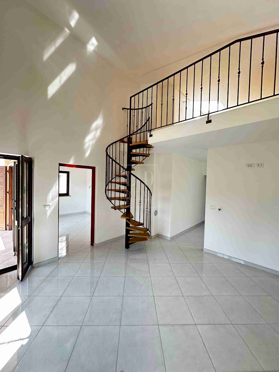 Stanovanje v Karpinjanu