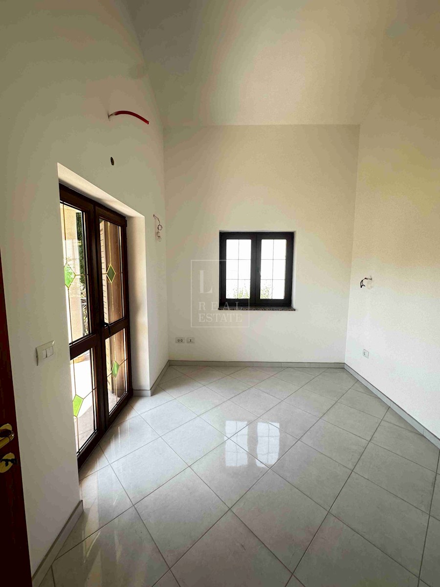 Stanovanje v Karpinjanu