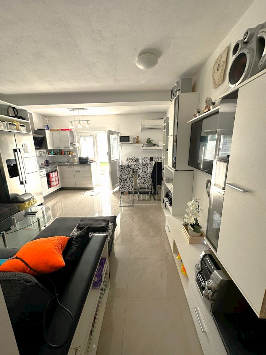 Stanovanje v Novigradu