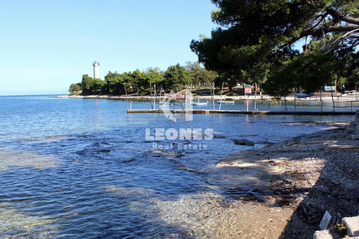 Stanovanje s pogledom na morje, le 250 m od morja in plaže v Bašaniji