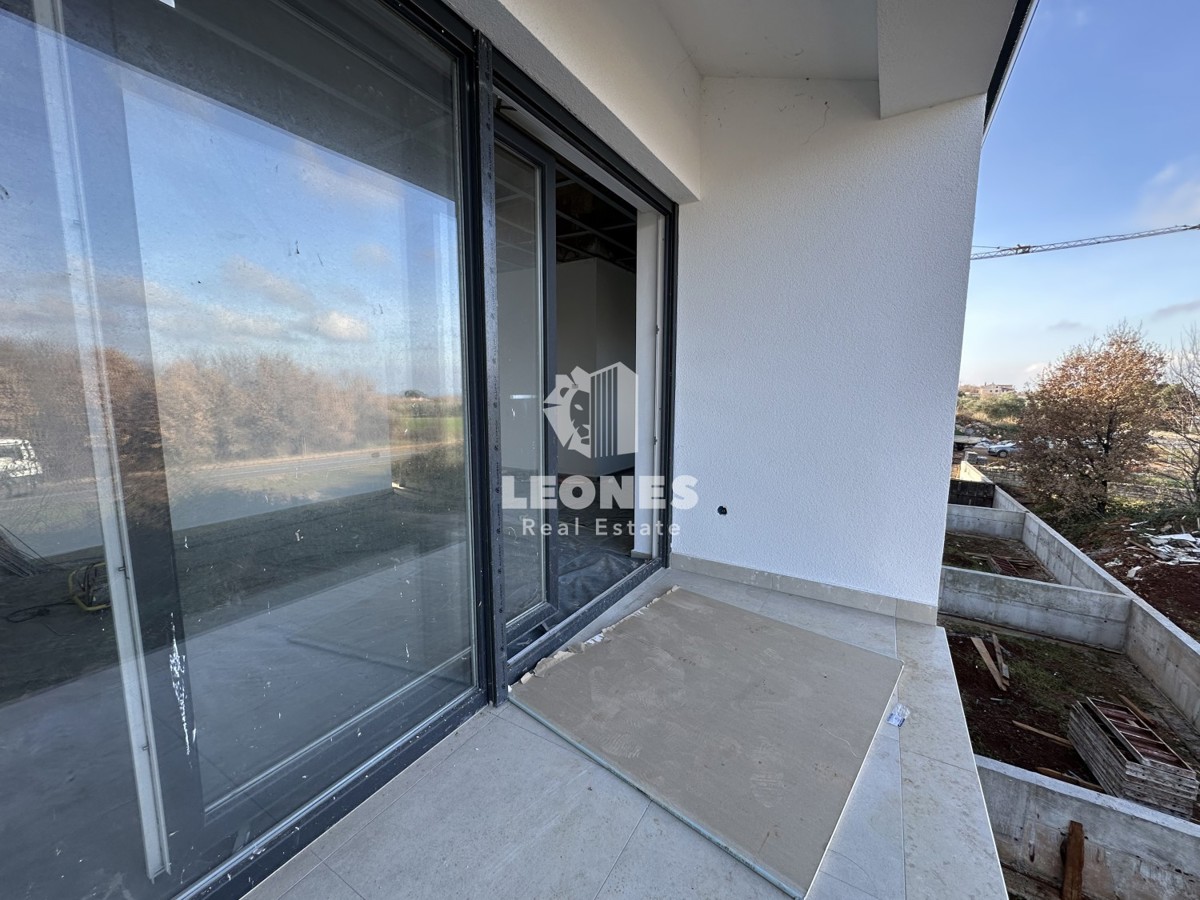 Apartma v prvem nadstropju z odprtim pogledom na morje v okolici Poreča