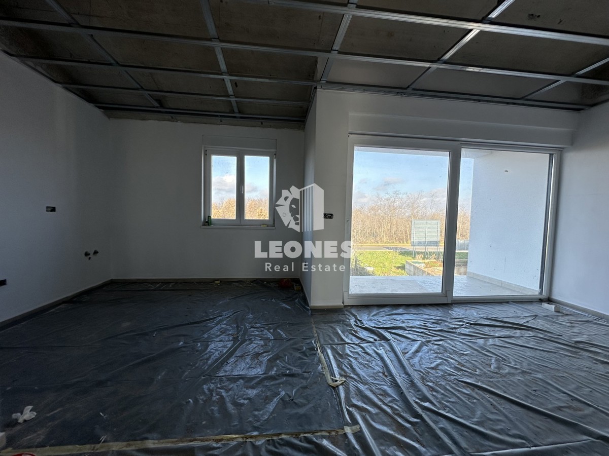 Apartma v prvem nadstropju z odprtim pogledom na morje v okolici Poreča