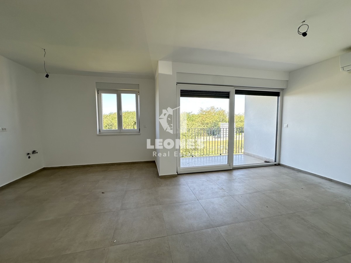 Apartma v prvem nadstropju z odprtim pogledom na morje v okolici Poreča