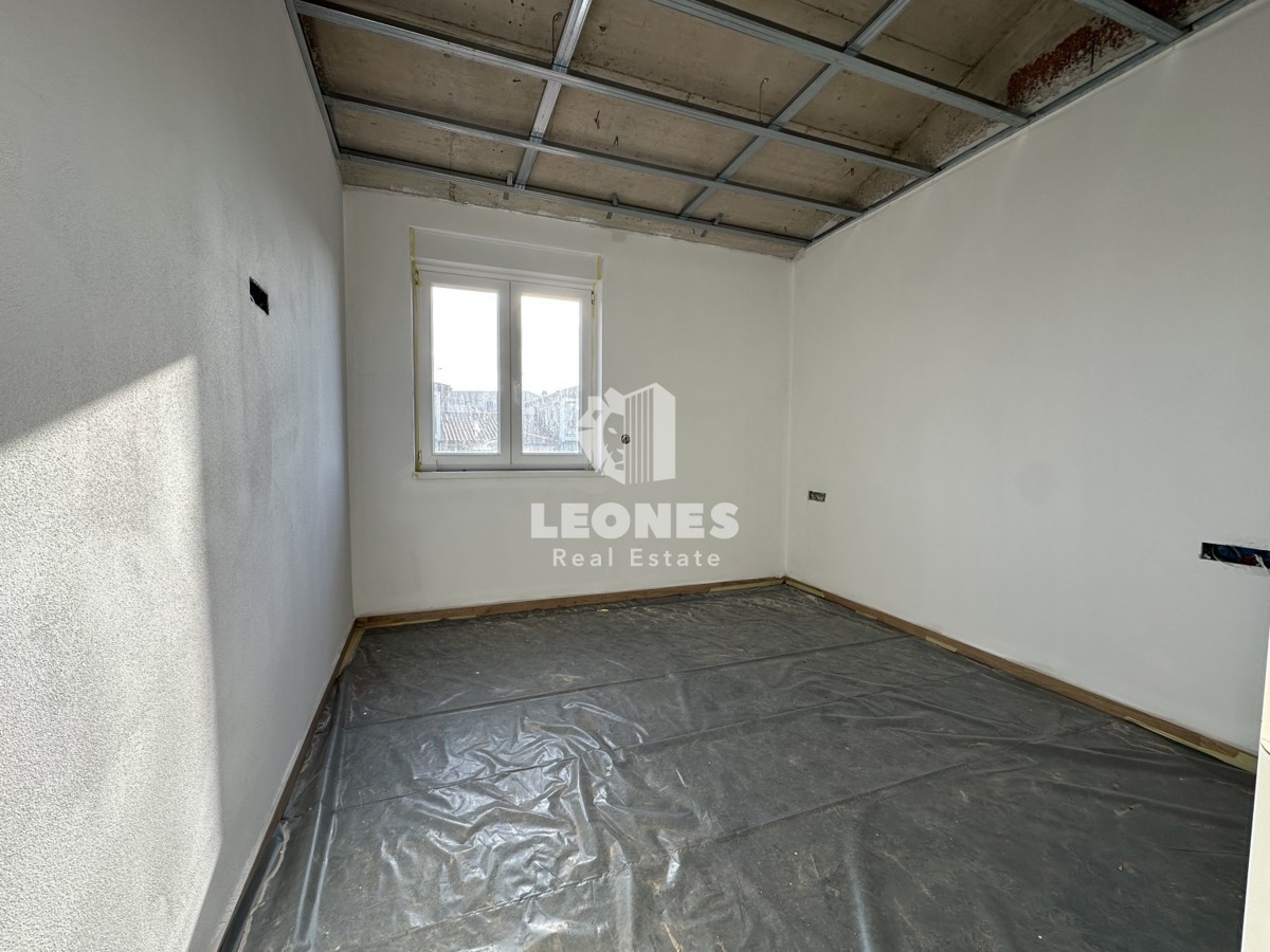 Apartma v prvem nadstropju z odprtim pogledom na morje v okolici Poreča