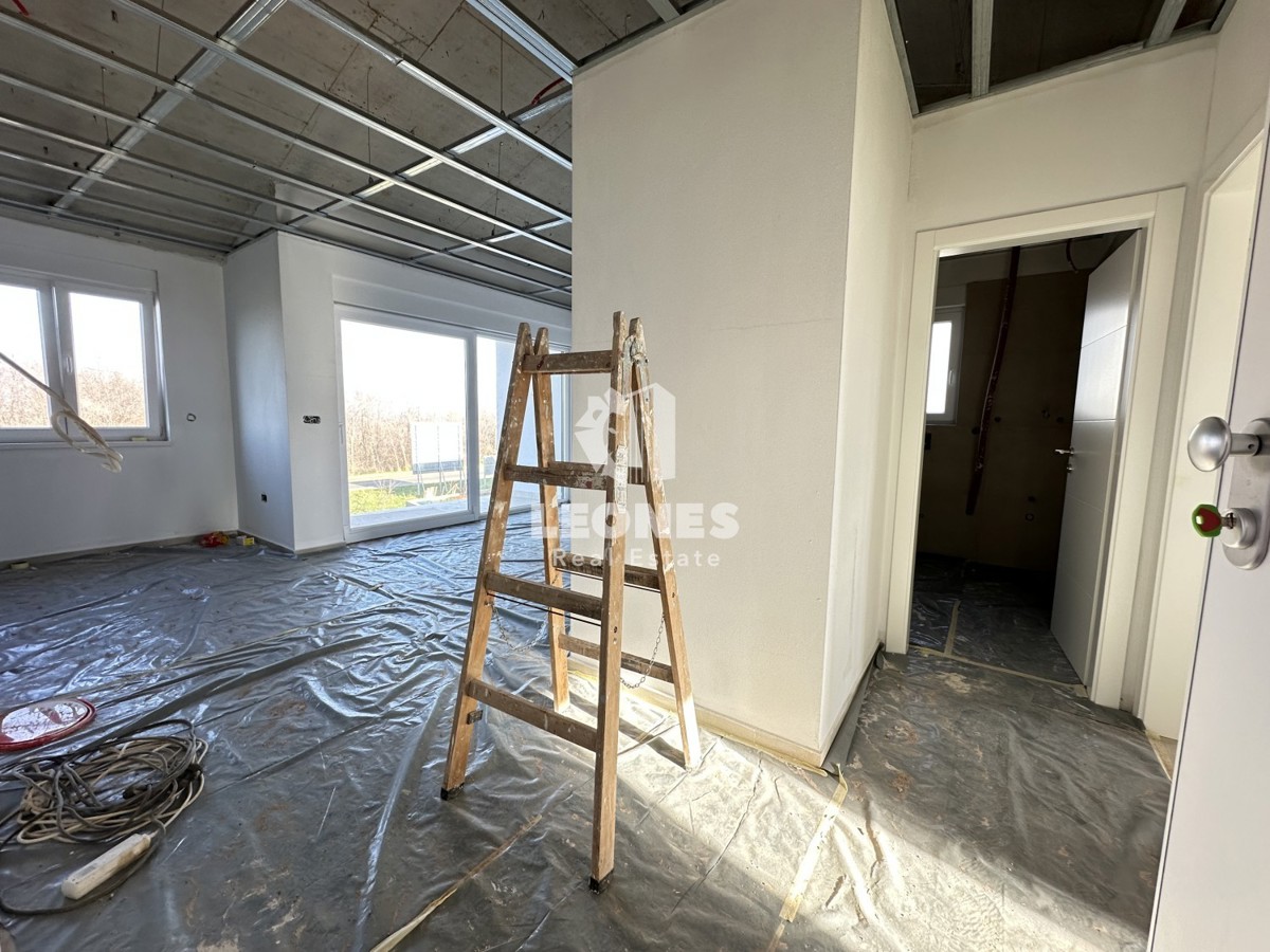 Apartma v prvem nadstropju z odprtim pogledom na morje v okolici Poreča