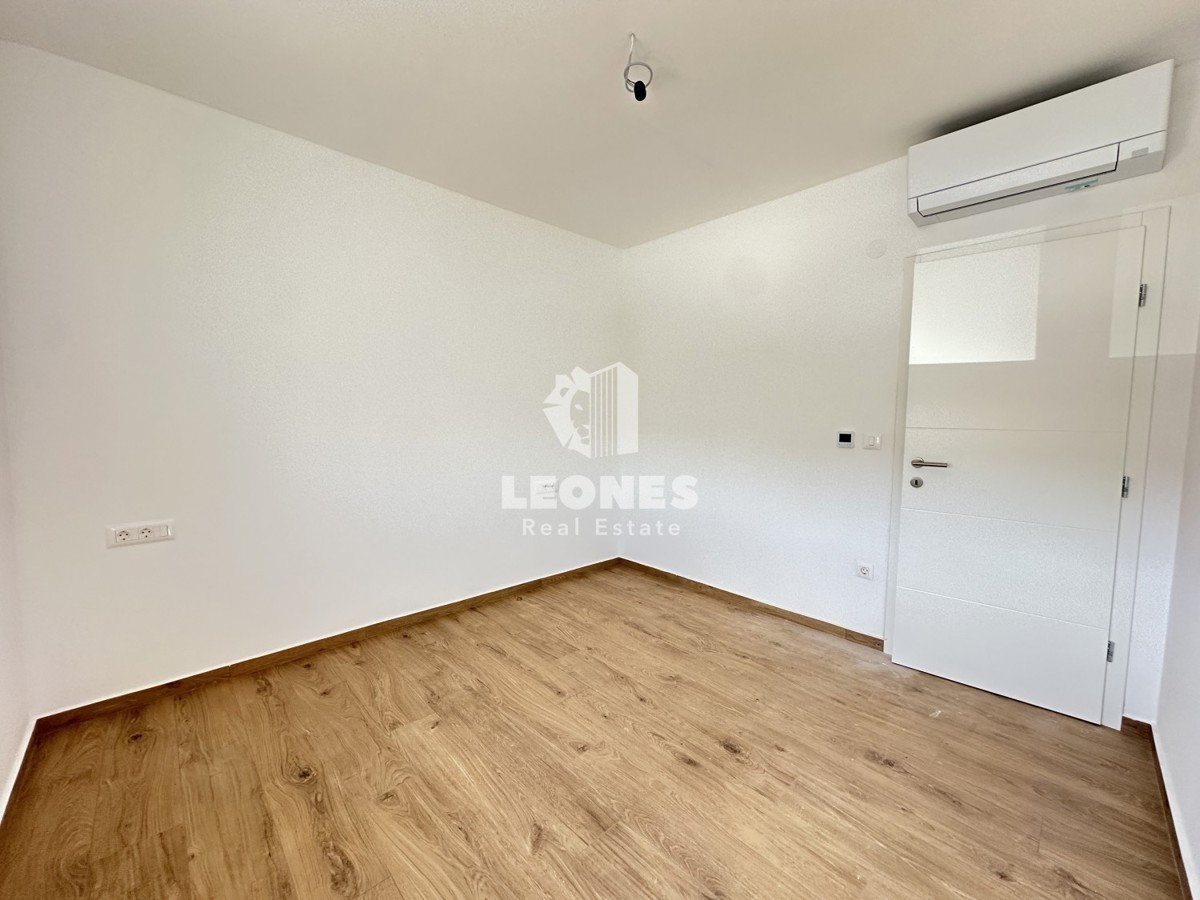 Apartma v prvem nadstropju z odprtim pogledom na morje v okolici Poreča