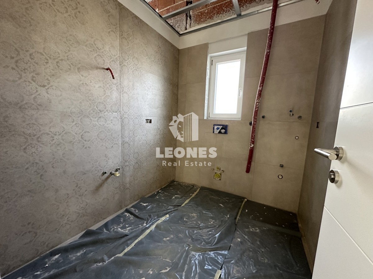 Apartma v prvem nadstropju z odprtim pogledom na morje v okolici Poreča