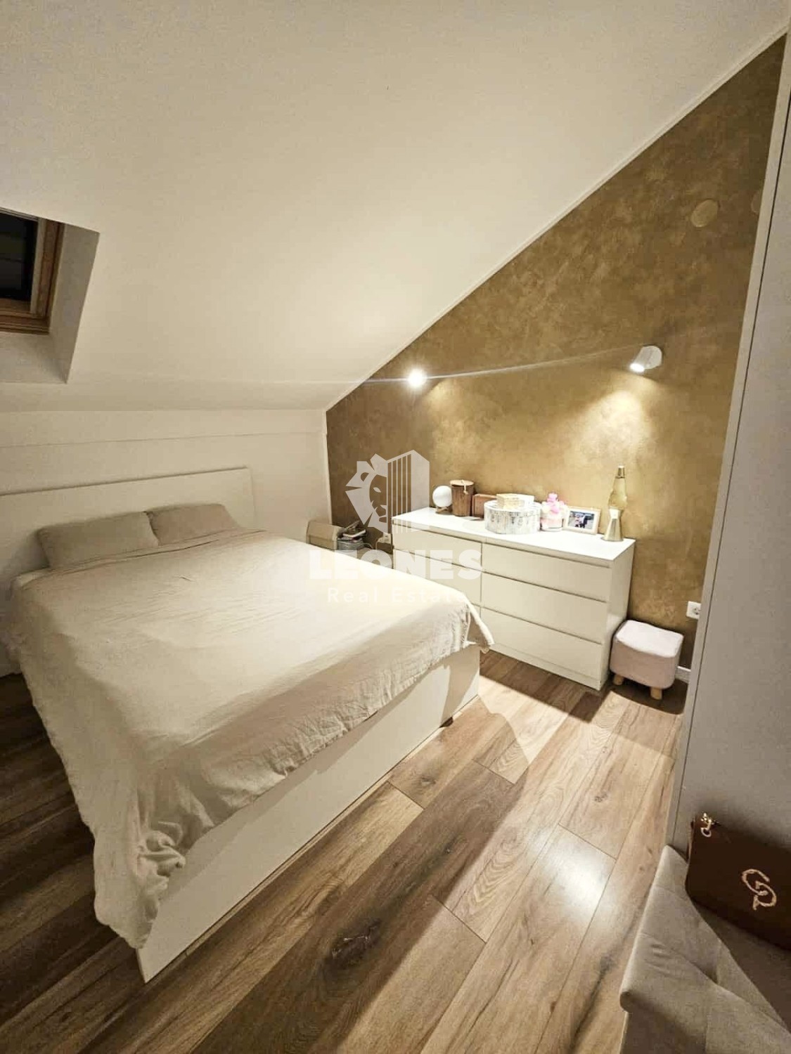 Prenovljeno stanovanje v samem središču Novigrada