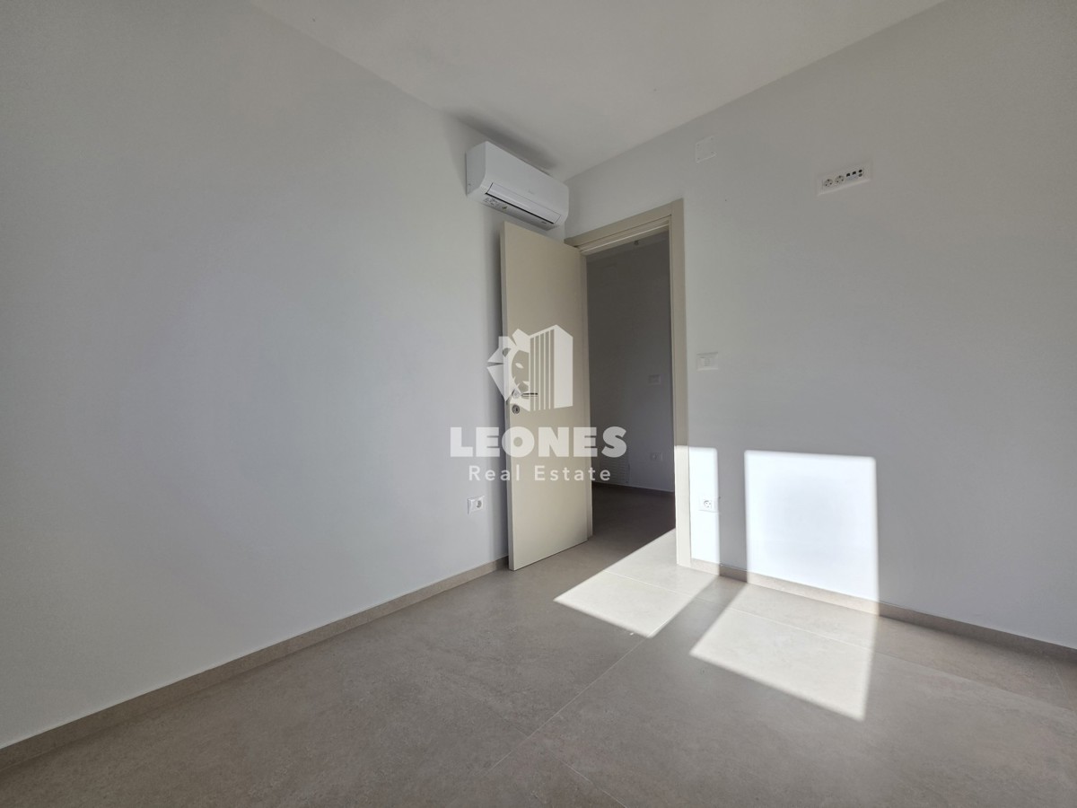 Moderno stanovanje z vrtom v bližini Umaga