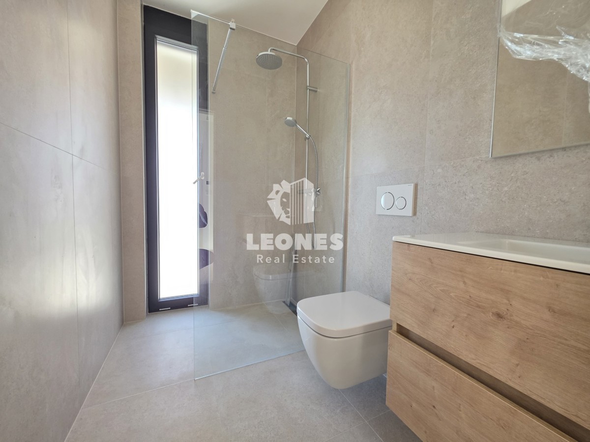 Moderno stanovanje z vrtom v bližini Umaga