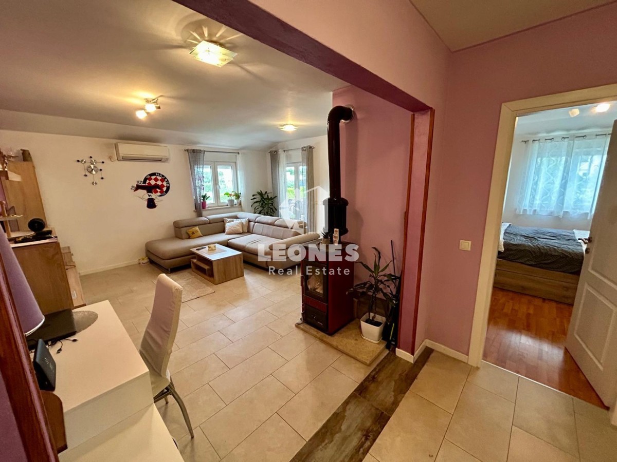 Stanovanje v Novigradu na mirni lokaciji z dvema spalnicama