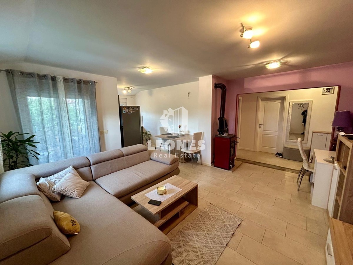 Stanovanje v Novigradu na mirni lokaciji z dvema spalnicama