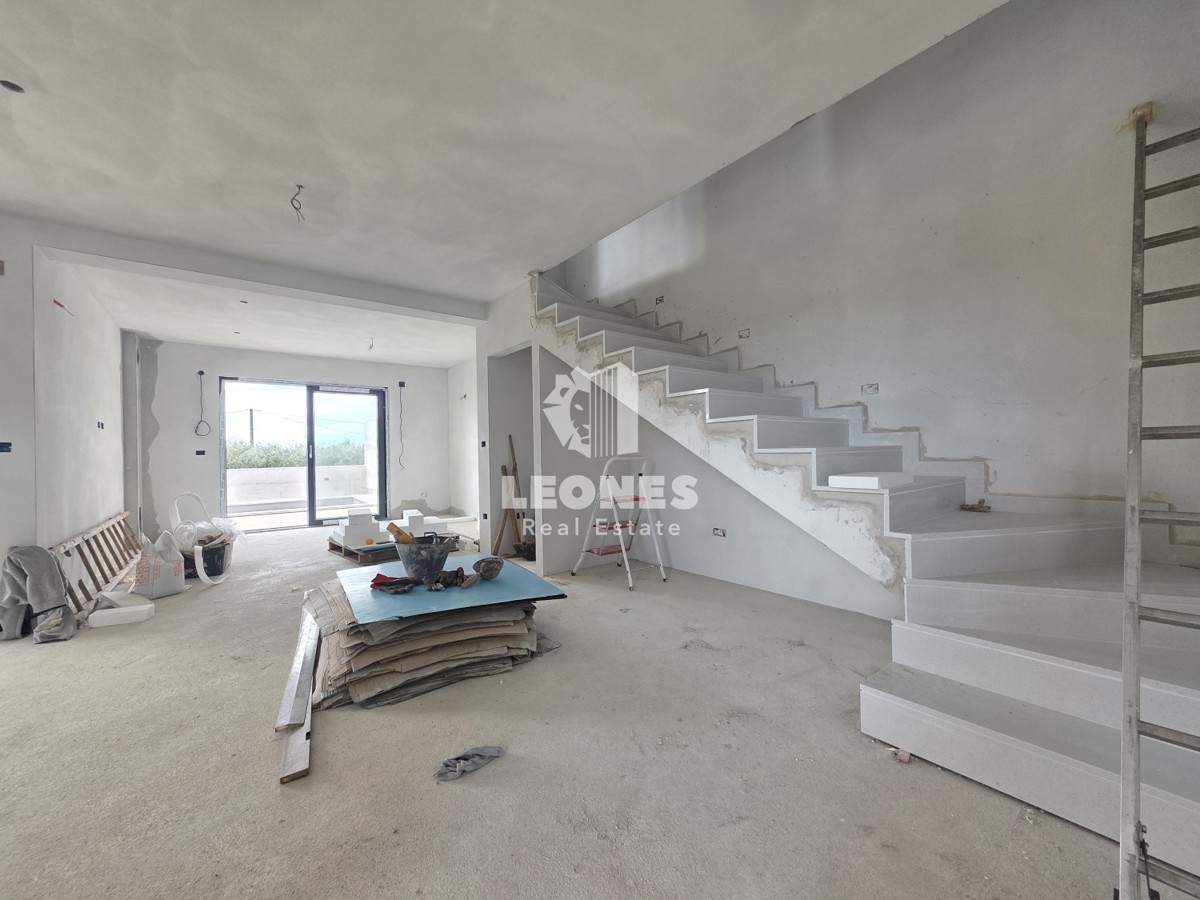 Dvojna hiša z bazenom v okolici Umaga