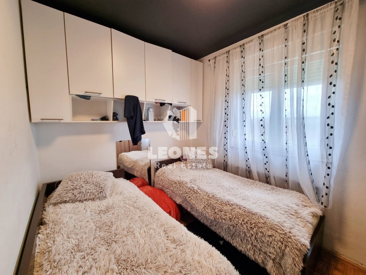 Hiša s tremi stanovanjskimi enotami v bližini Umaga