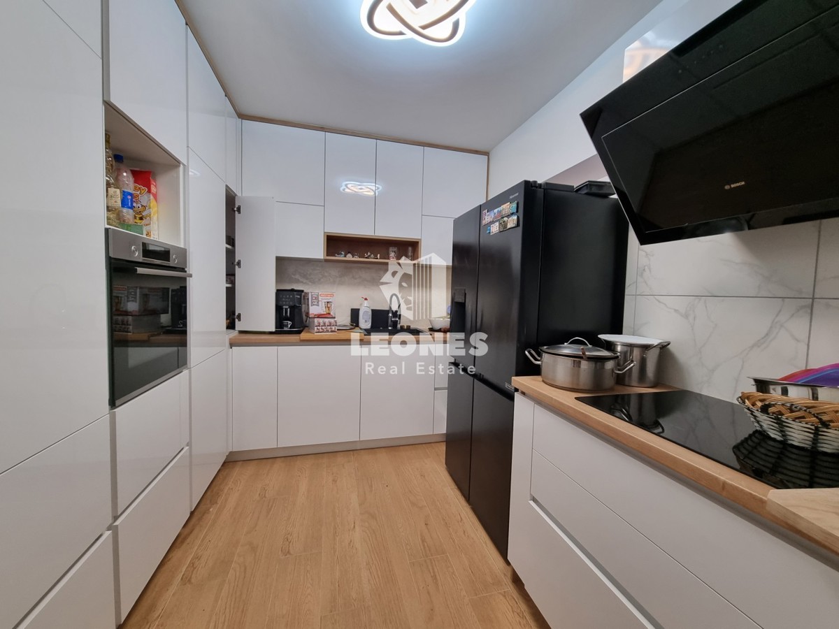 Hiša s tremi stanovanjskimi enotami v bližini Umaga