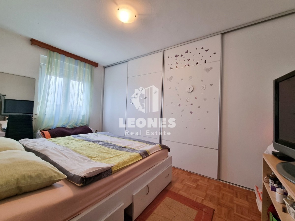 Hiša s tremi stanovanjskimi enotami v bližini Umaga