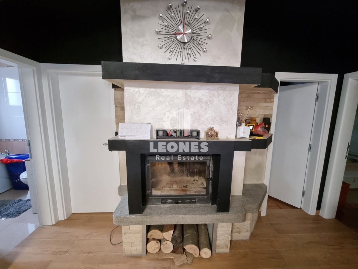 Hiša s tremi stanovanjskimi enotami v bližini Umaga