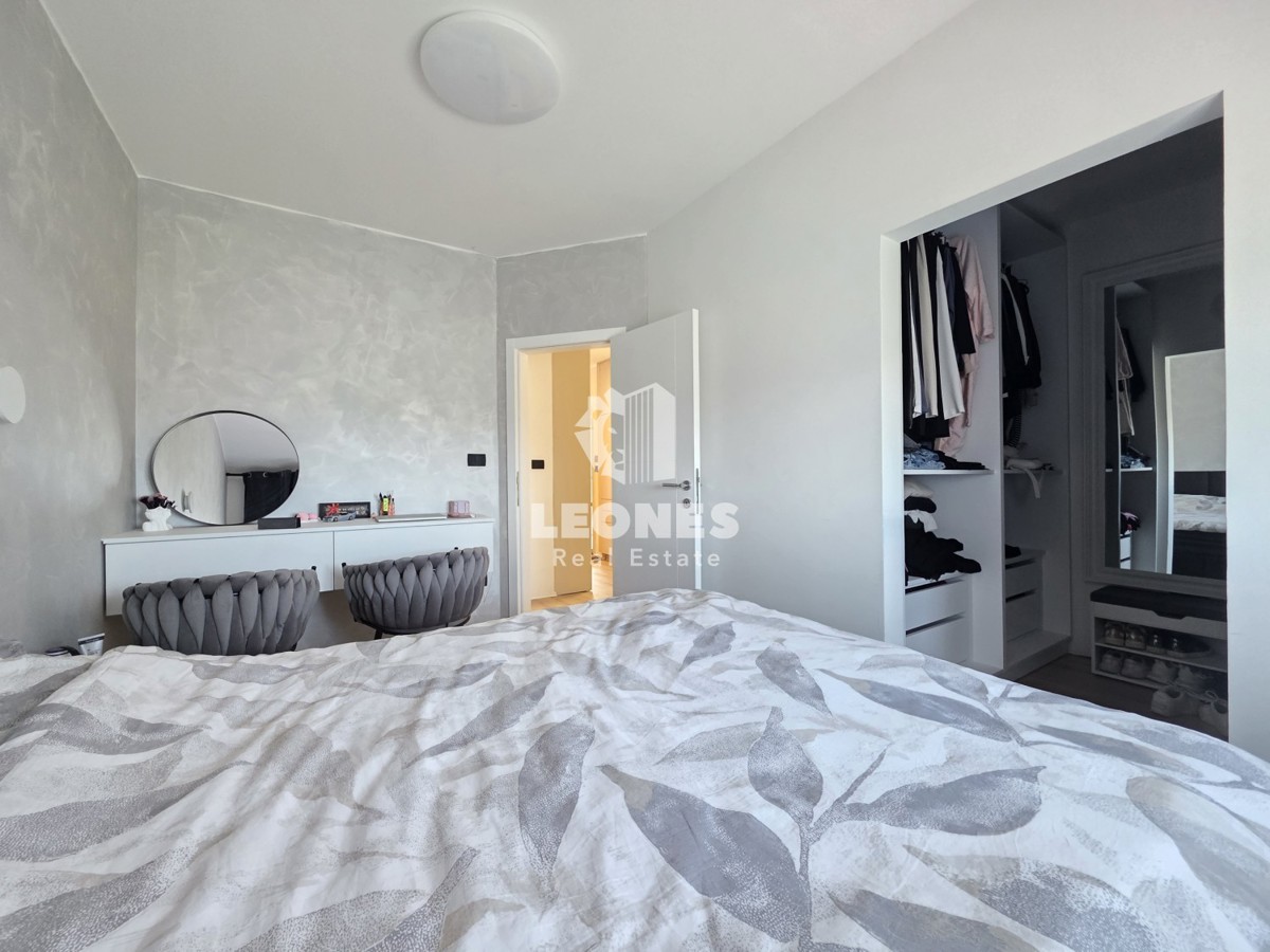 Hiša s tremi stanovanjskimi enotami v bližini Umaga