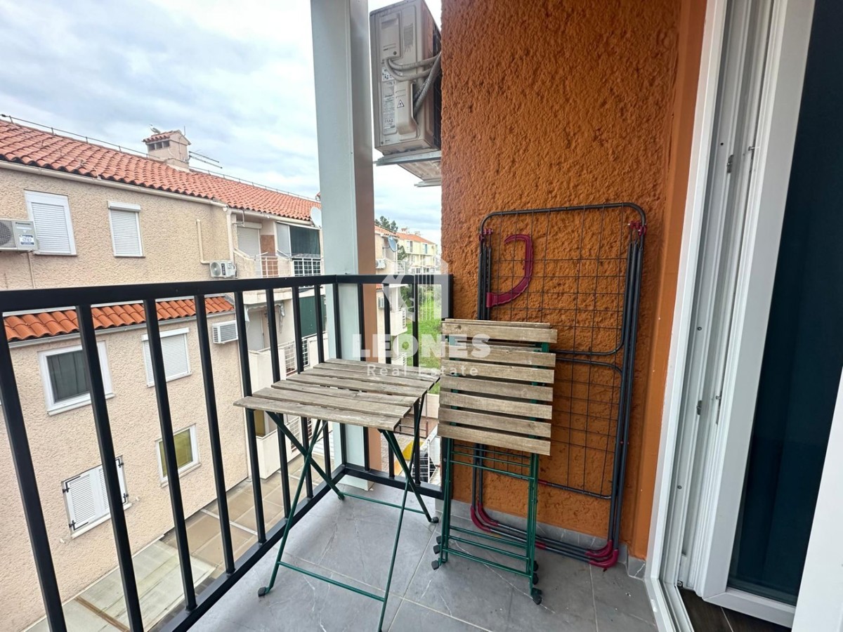 Stanovanje v neposredni bližini Novigrada na samo 250 metrov od mora in urejene plaže