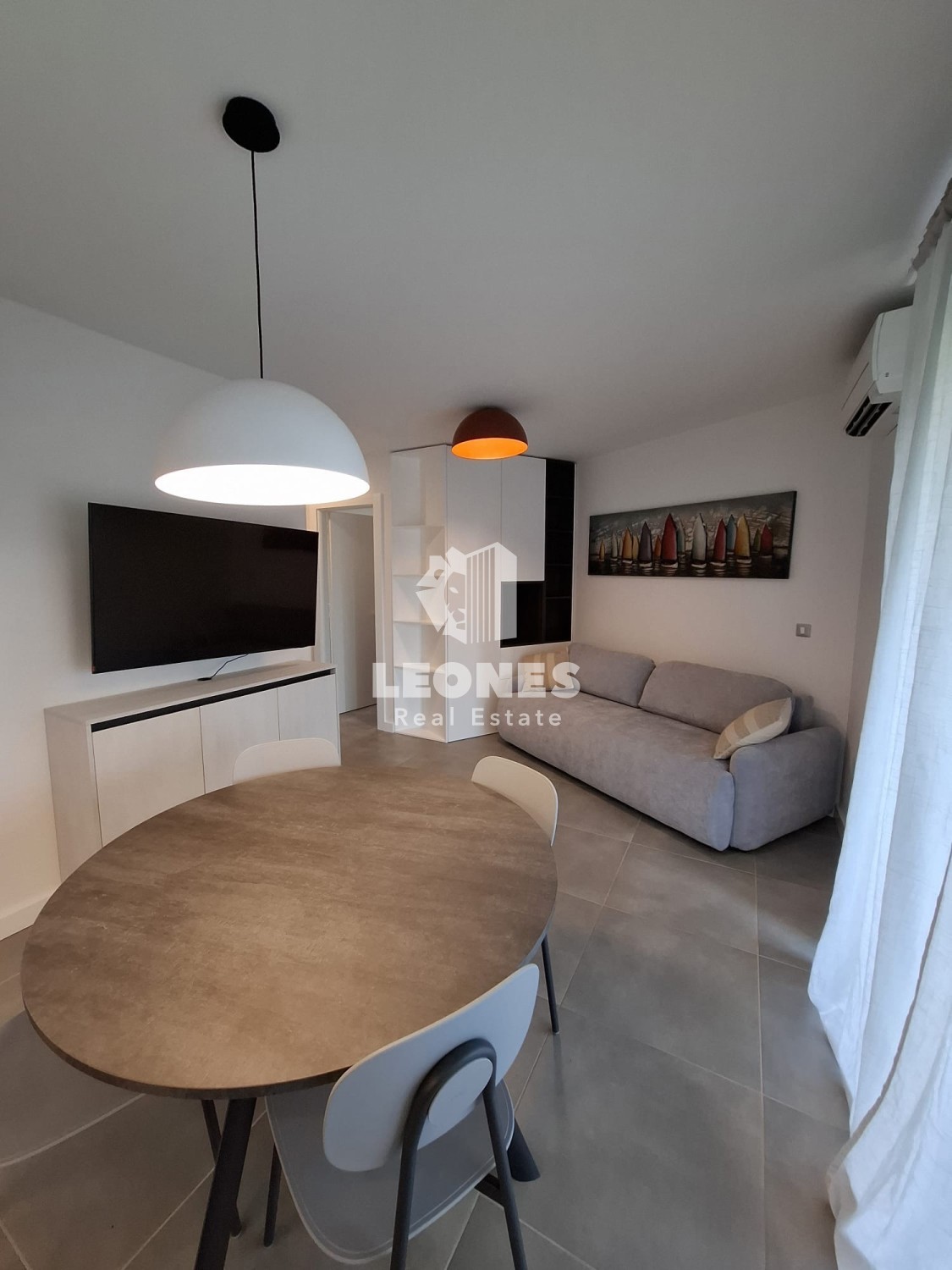 Apartma ob morju z vrtom na atraktivni lokaciji v Novigradu