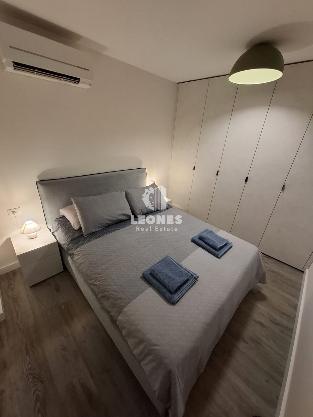 Apartma ob morju z vrtom na atraktivni lokaciji v Novigradu