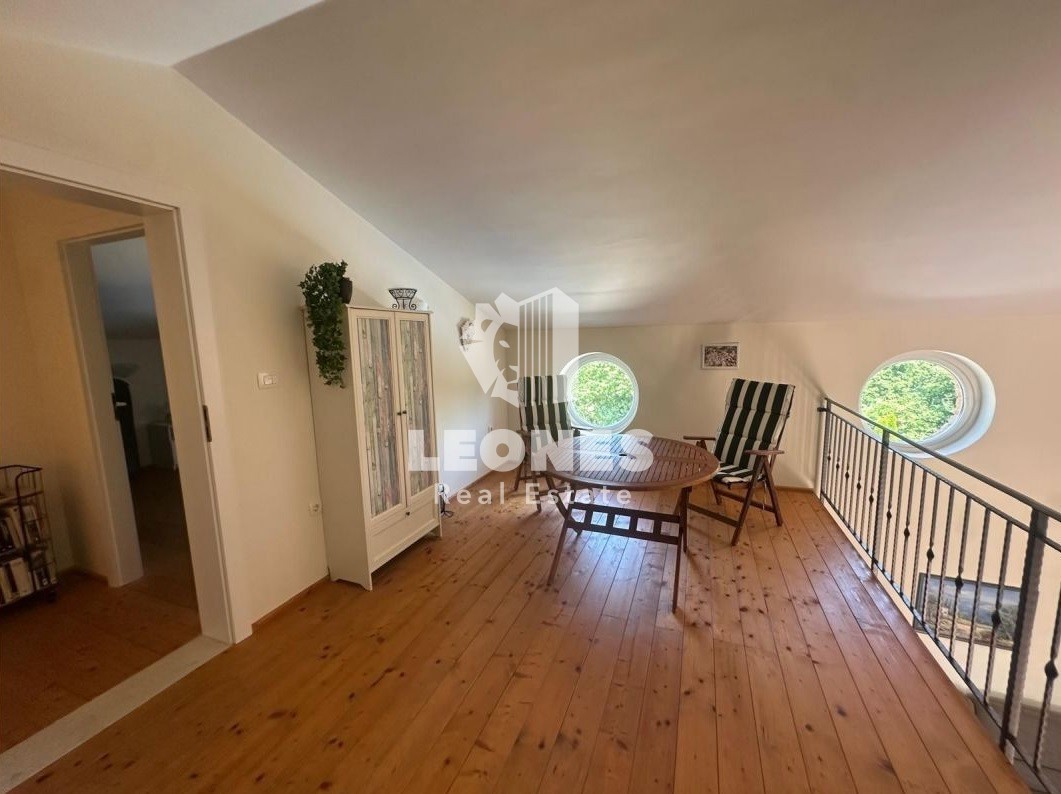 Dvojček hiše z bazenom v bližini Poreča - Kaštelir