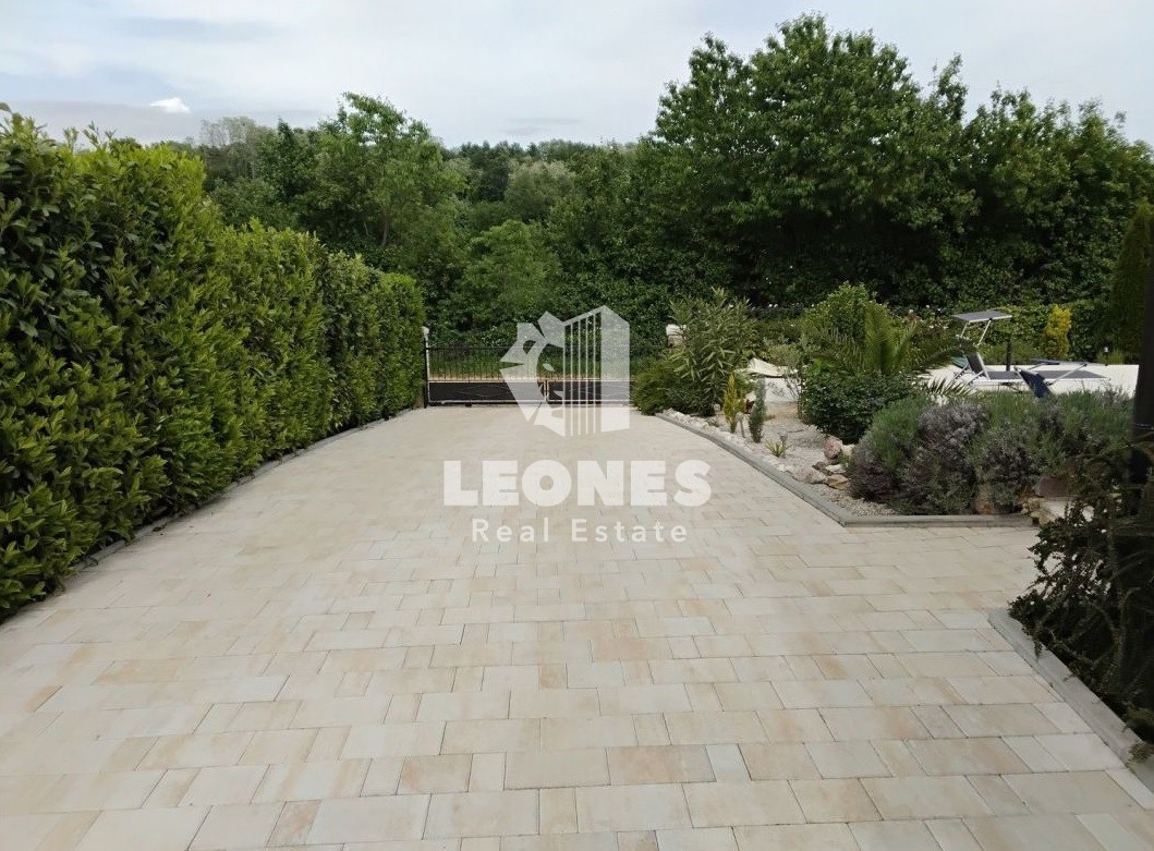 Dvojček hiše z bazenom v bližini Poreča - Kaštelir