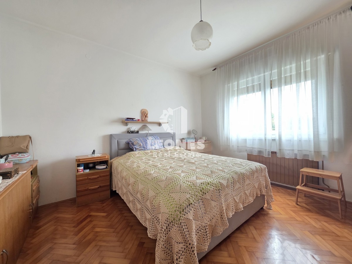 Hiša z velikim vrtom v bližini Umaga