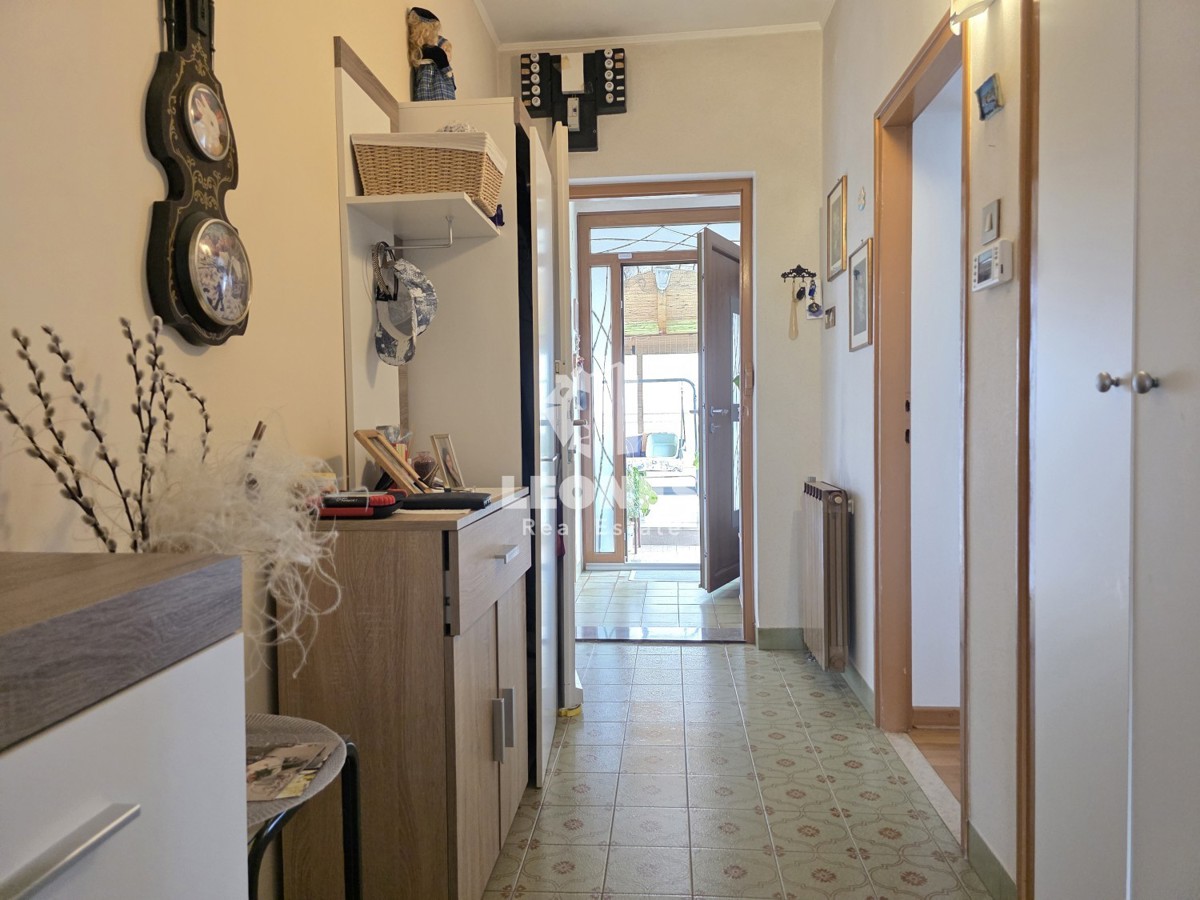 Hiša z velikim vrtom v bližini Umaga