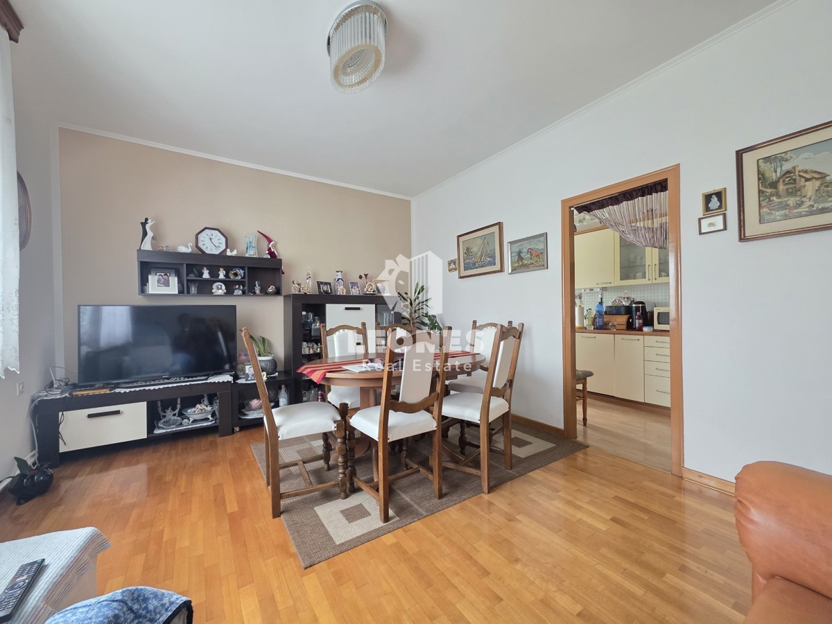 Hiša z velikim vrtom v bližini Umaga