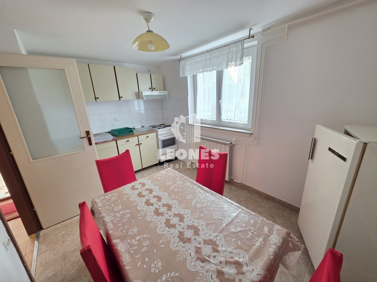 Hiša z velikim vrtom v bližini Umaga