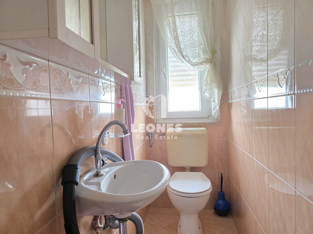 Hiša z velikim vrtom v bližini Umaga