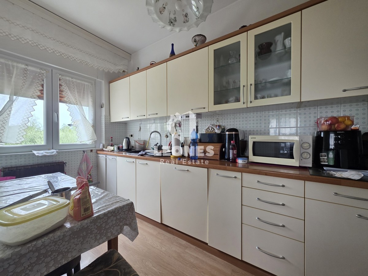 Hiša z velikim vrtom v bližini Umaga