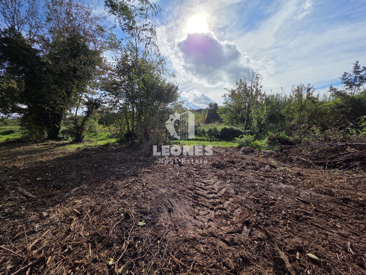 Gradbeno zemljišče v bližini Umaga
