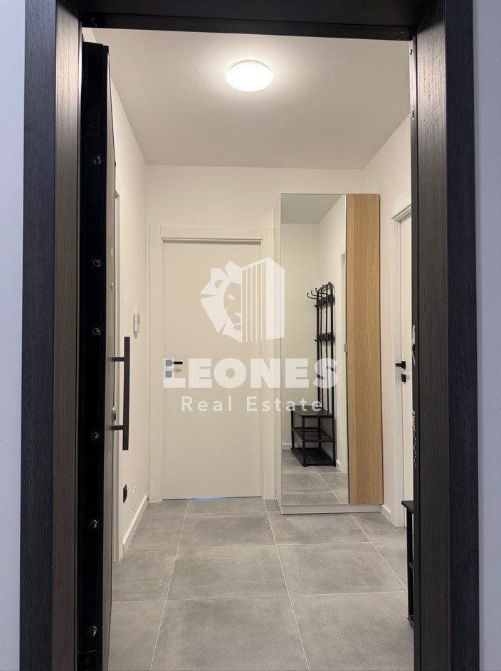 Moderno opremljeno stanovanje v pritličju novozgrajene stavbe v Umagu