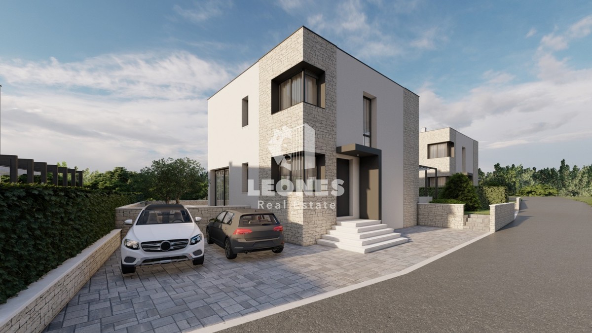 Moderna vila z bazenom v bližini Brtonigle