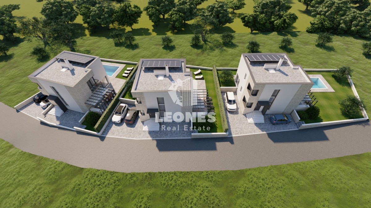 Moderna vila z bazenom v bližini Brtonigle