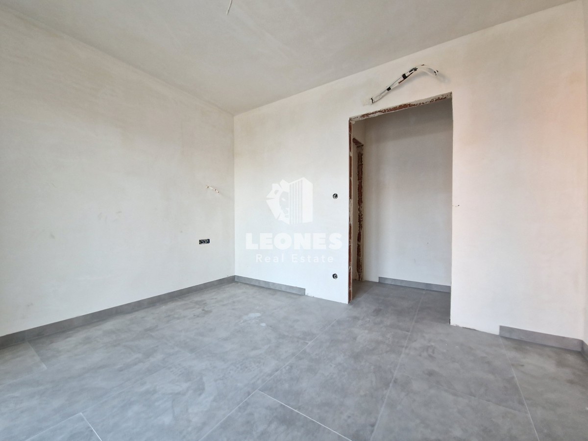 Apartma z vrtom 300 m od morja in plaže v Bašaniji, blizu Umaga