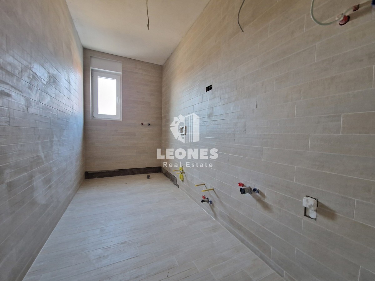 Apartma z vrtom 300 m od morja in plaže v Bašaniji, blizu Umaga