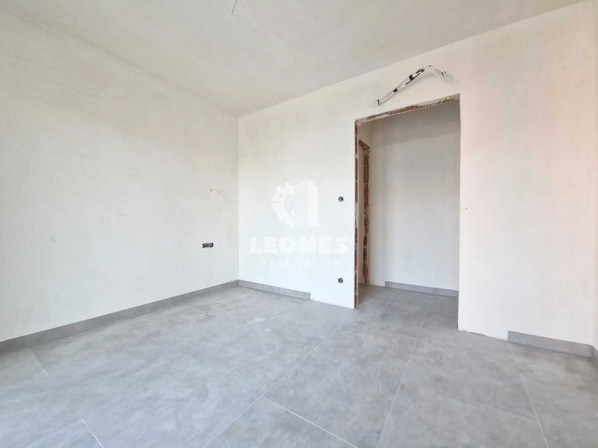 Apartma z vrtom 300 m od morja in plaže v Bašaniji, blizu Umaga