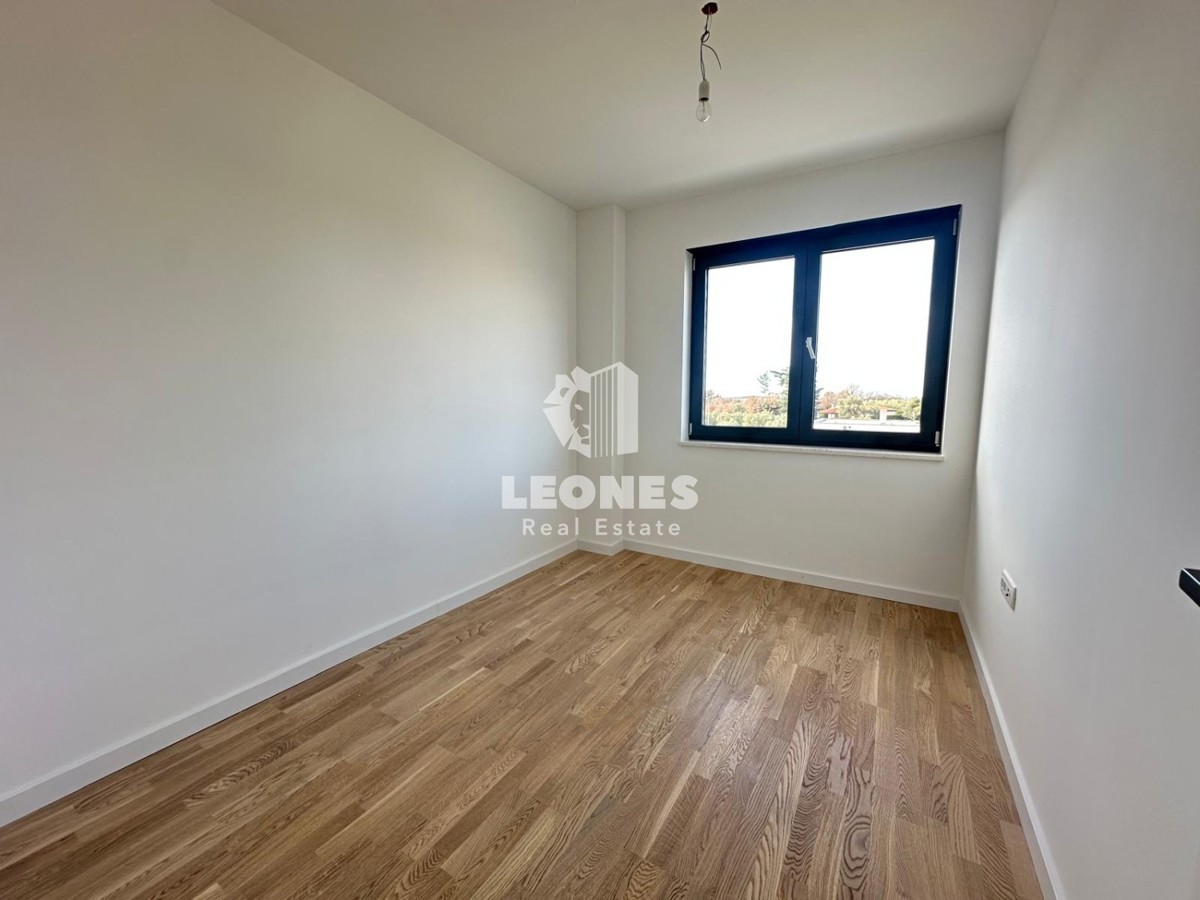 Penthouse s strešno teraso in čudovitim pogledom na morje, le 600 metrov od morja