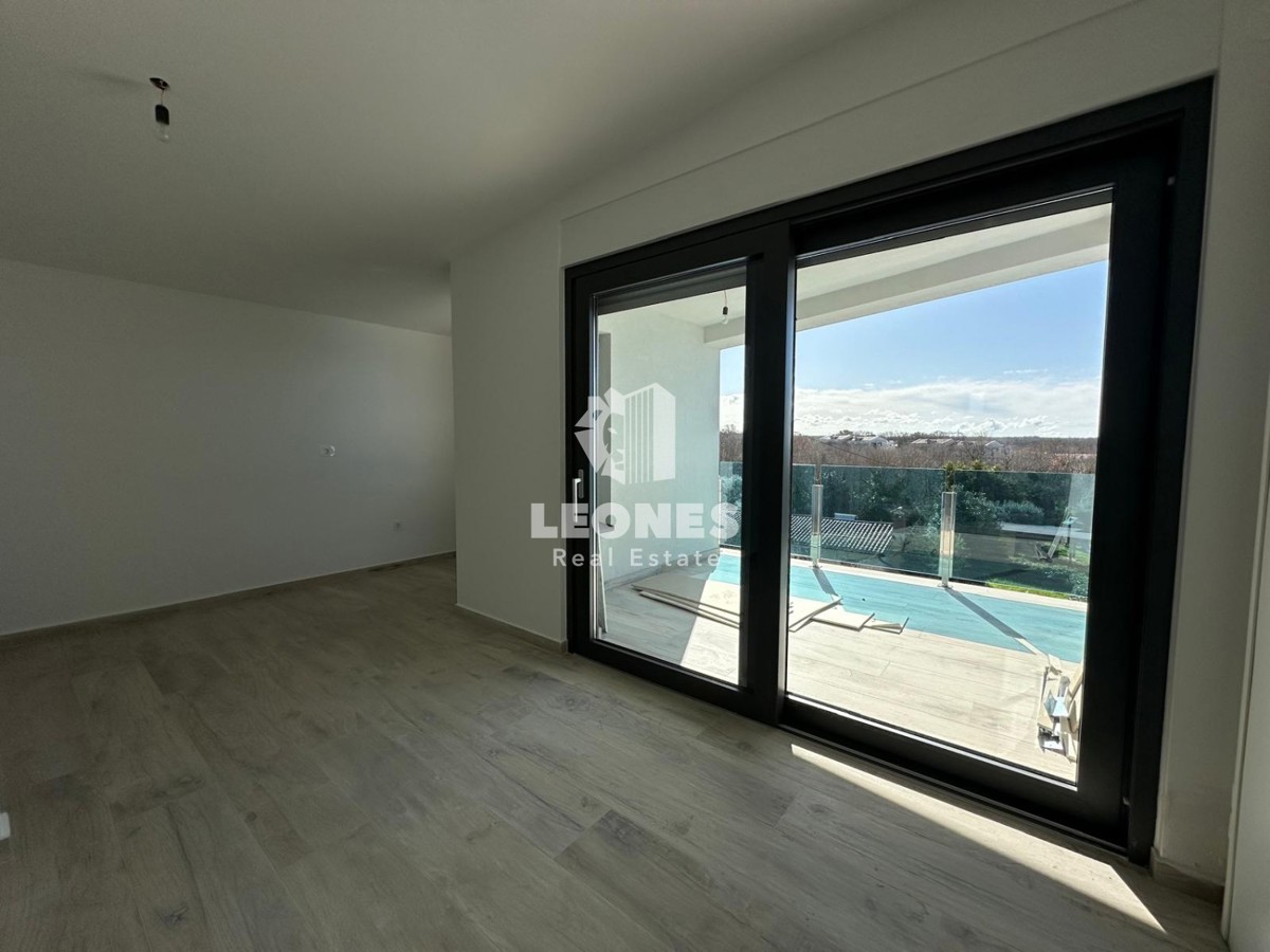 Kvaliteten apartma s pogledom na morje v Lovrečici na odlični lokaciji