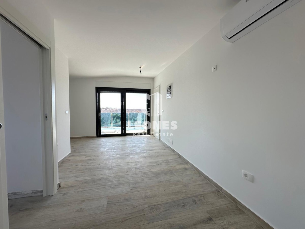 Kvaliteten apartma s pogledom na morje v Lovrečici na odlični lokaciji