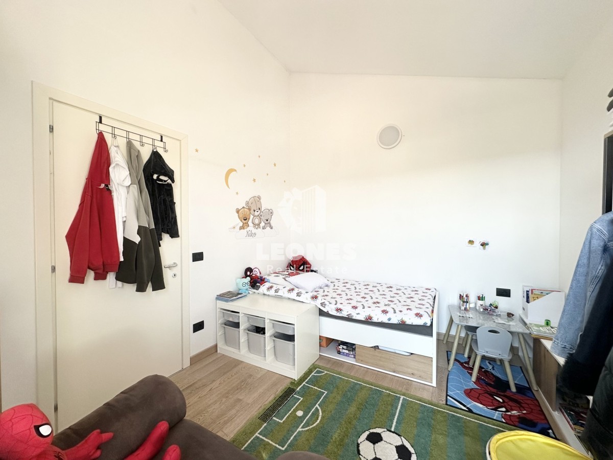 Apartma z odprtim pogledom na morje na fantastični lokaciji v Novigradu